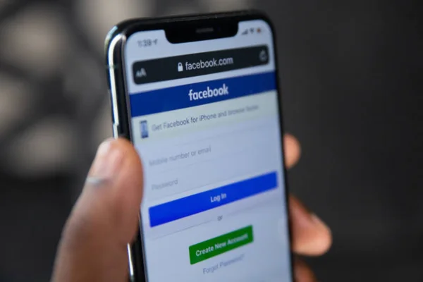 Cara Merubah Email Facebook dengan Benar, Anti Gagal